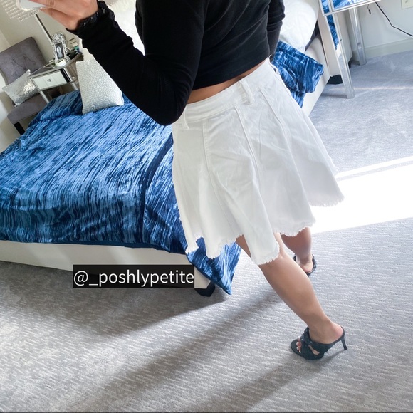White denim raw cut hem mini skirt - Picture 3 of 16